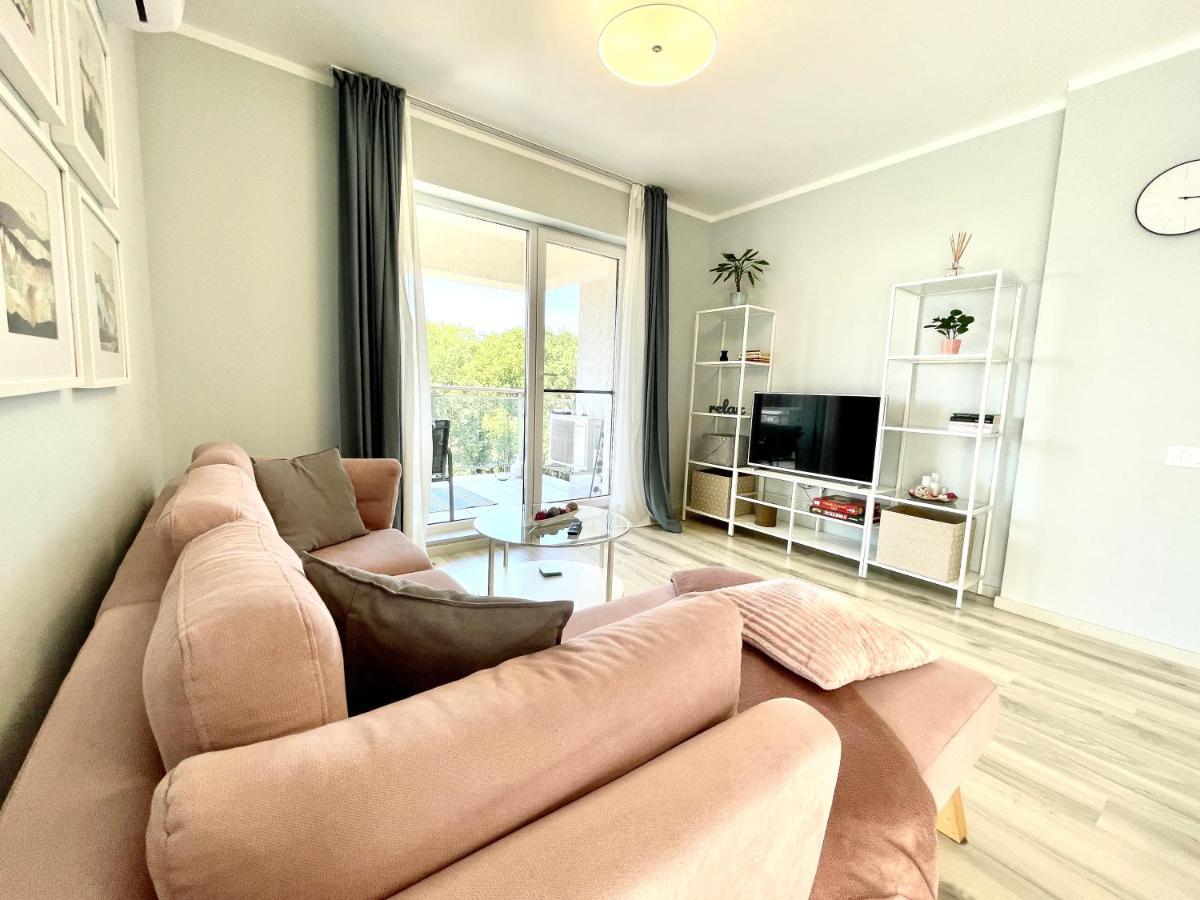 Forest View Apartment Temešvár Exteriér fotografie