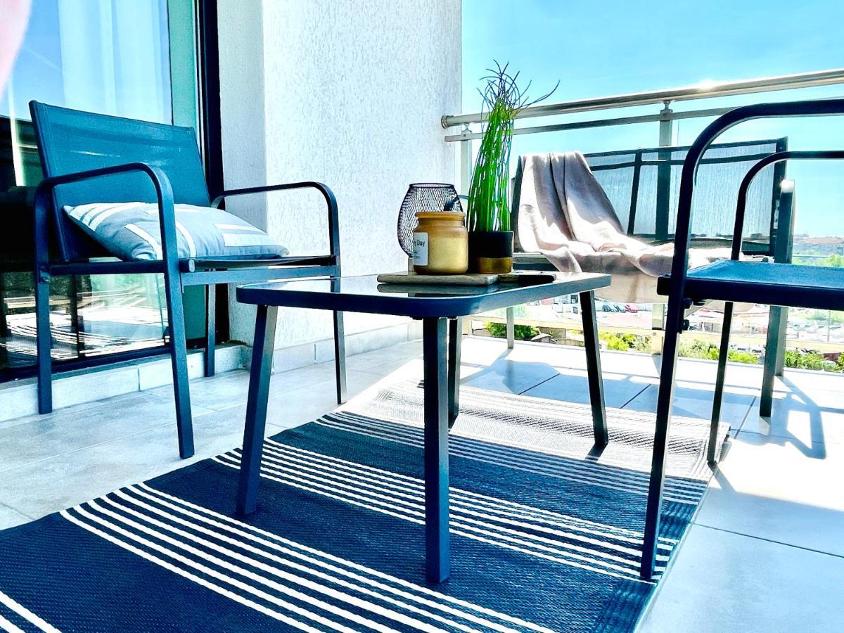 Forest View Apartment Temešvár Exteriér fotografie