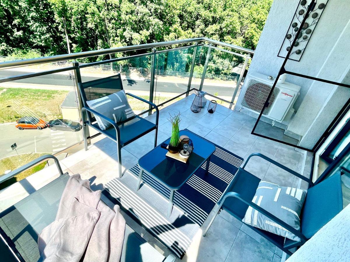 Forest View Apartment Temešvár Exteriér fotografie